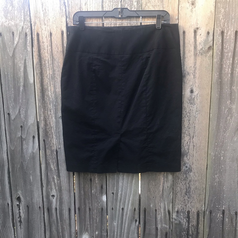 The Limited Basic Black Skirt - Picture 2 of 3